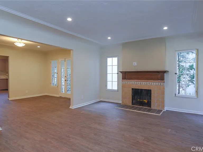 226 S Rexford Dr — Photo 3