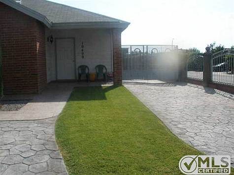 3rd image of 10400 Valle Blanco Dr