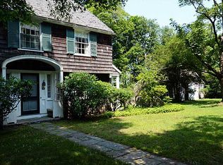 89 Beach St, Westerly, RI 02891