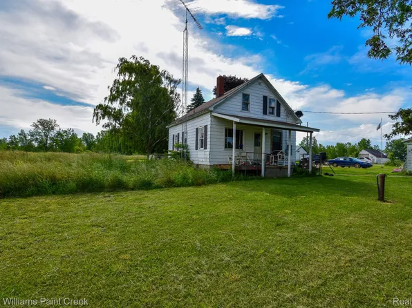 2842 Range Line Rd, Deckerville, MI 48427