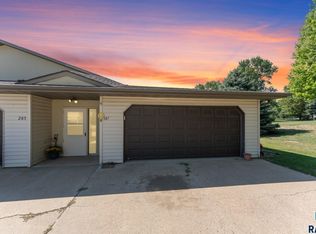 500 N Vandemark Ave APT 107, Hartford, SD 57033