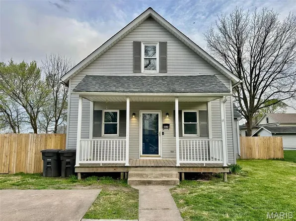 404 E Prairie St, Jerseyville, IL 62052