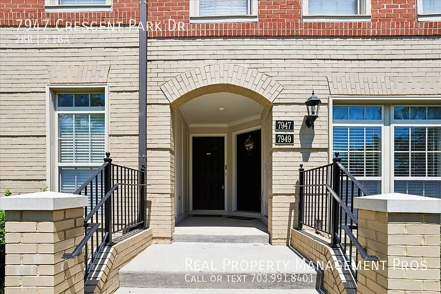 Qualify for a zero deposit? New paint and carpet — Photo 3