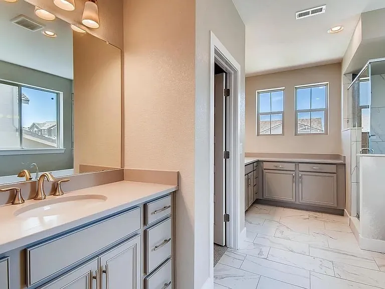 16123 Swan Mountain Dr — Photo 22