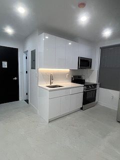 1st image of 30-32 33rd St #1