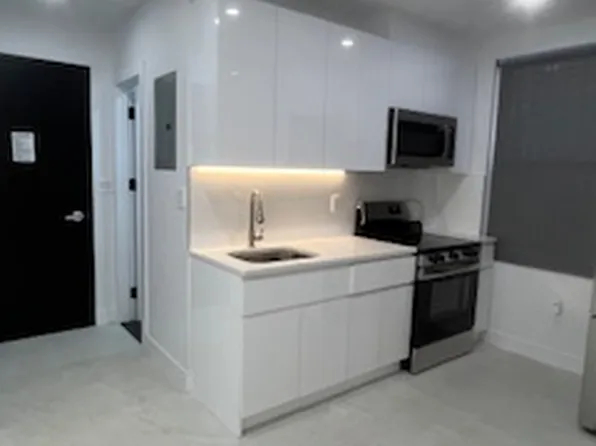 30-32 33rd Street image 1 of 7