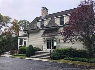 1 Beach Dr, Lloyd Harbor, NY 11743