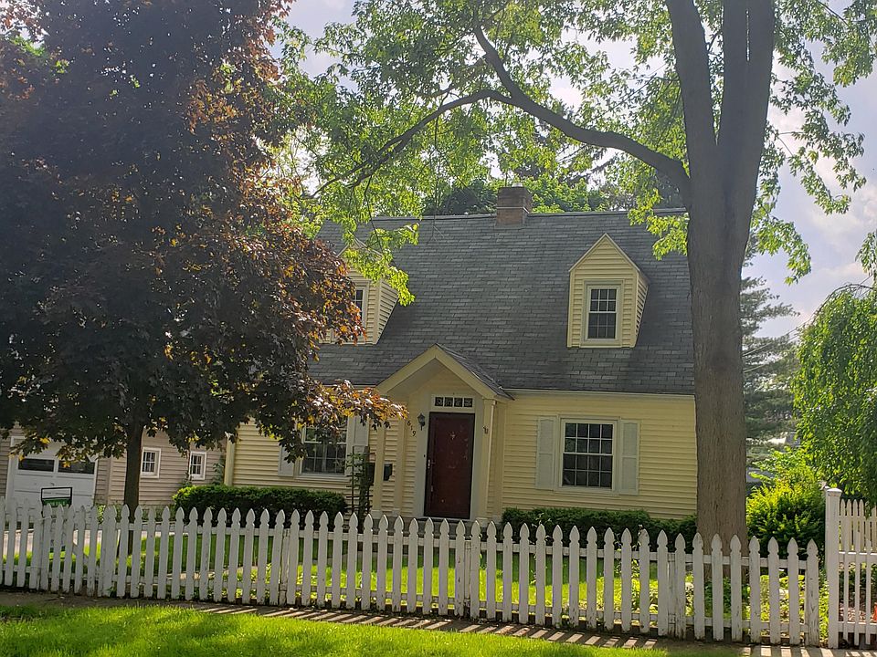 1st image of 619 Campbell Ave