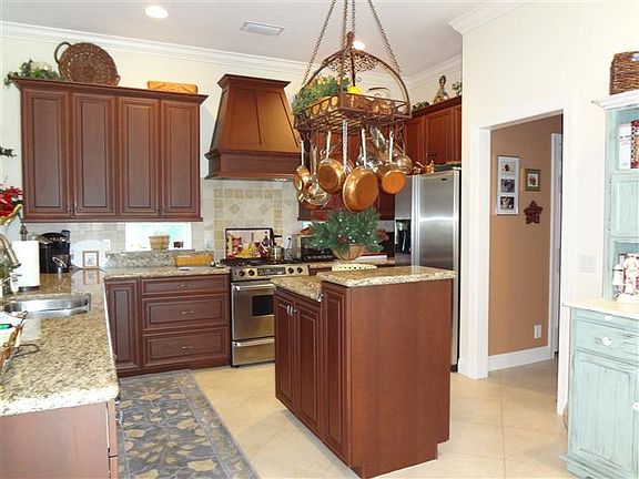 5th image of 1520 SW Prosperity Way