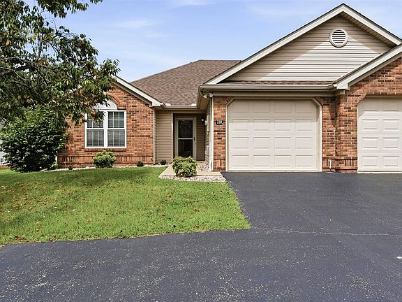 4th image of 210 Lost River Ln