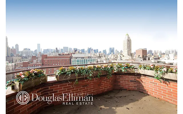 Rented by Douglas Elliman | media 44