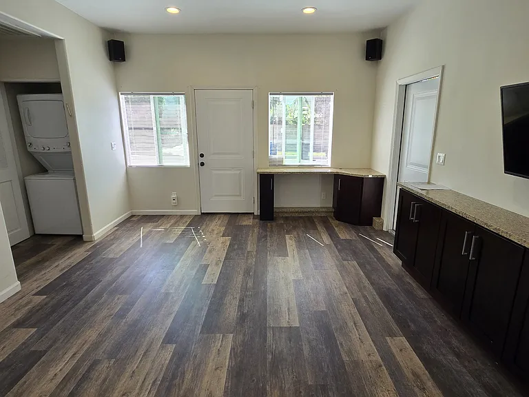 4926 N Rupert Ave — Photo 24