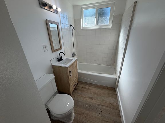 4th image of 1550 Fremont Ave