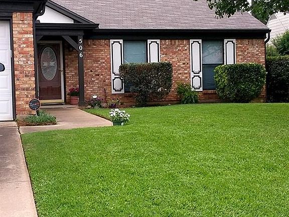 2nd image of 506 Thorn Wood Dr