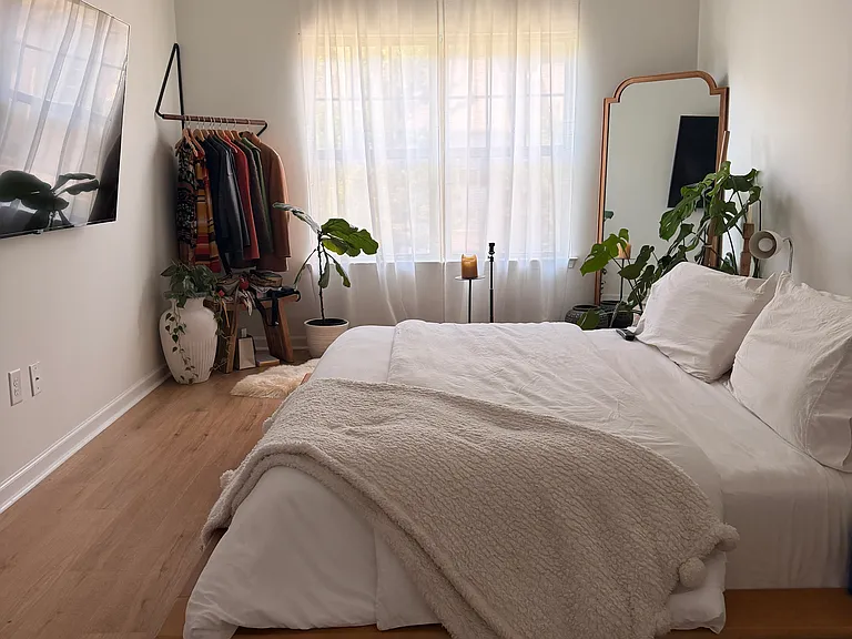 637 Oakside Pl — Photo 5