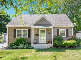 147 Gaylord Dr NE, Rockford, MI 49341