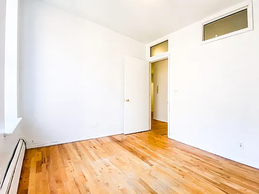 Rented by Nooklyn NYC LLC | media 8