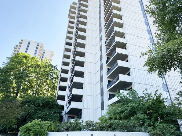 2221 SW 1st Ave APT 823, Portland, OR 97201