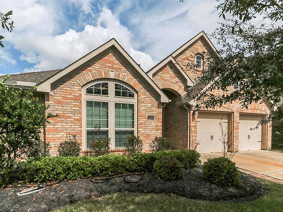3rd image of 13505 Briar Rose Dr