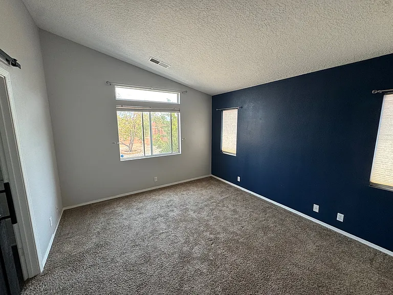 4756 Delaina Dr NE — Photo 8