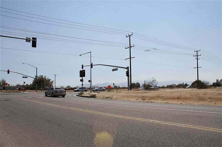 2nd image of 14745 Palmdale Rd
