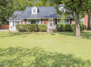 806 Mitchell Rd, Jacksonville, NC 28540