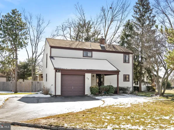 29 Pennington Rd, East Windsor, NJ 08520