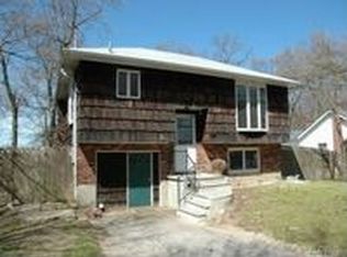 26 Lincoln St, Lake Ronkonkoma, NY 11779
