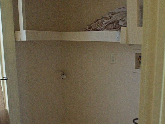5th image of 1387 Central Ave