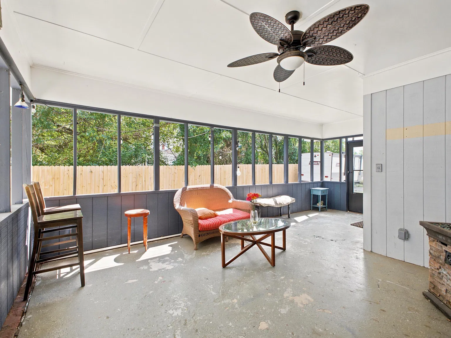 3 bed, 1926 sqft, $2,200 — Photo 3