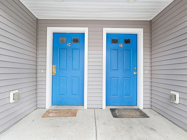 Chestnut Townhomes — Photo 6