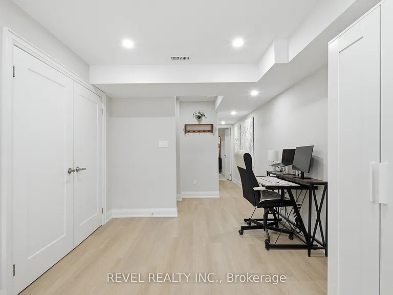 69 Pine Gate Pl — Photo 14