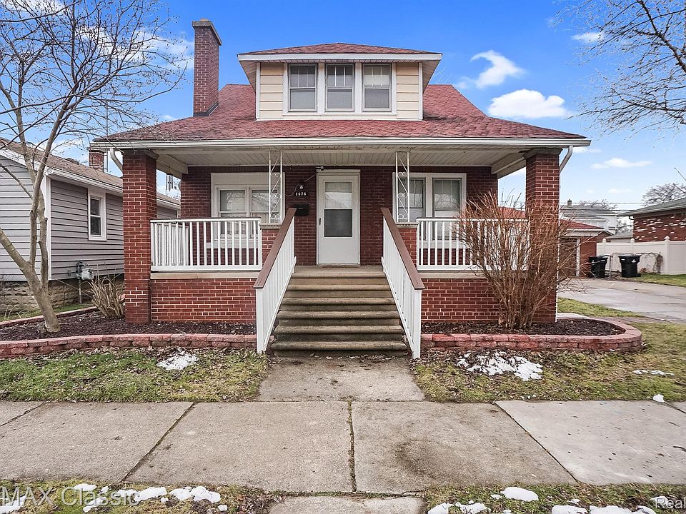 1st image of 1076 Lindbergh St