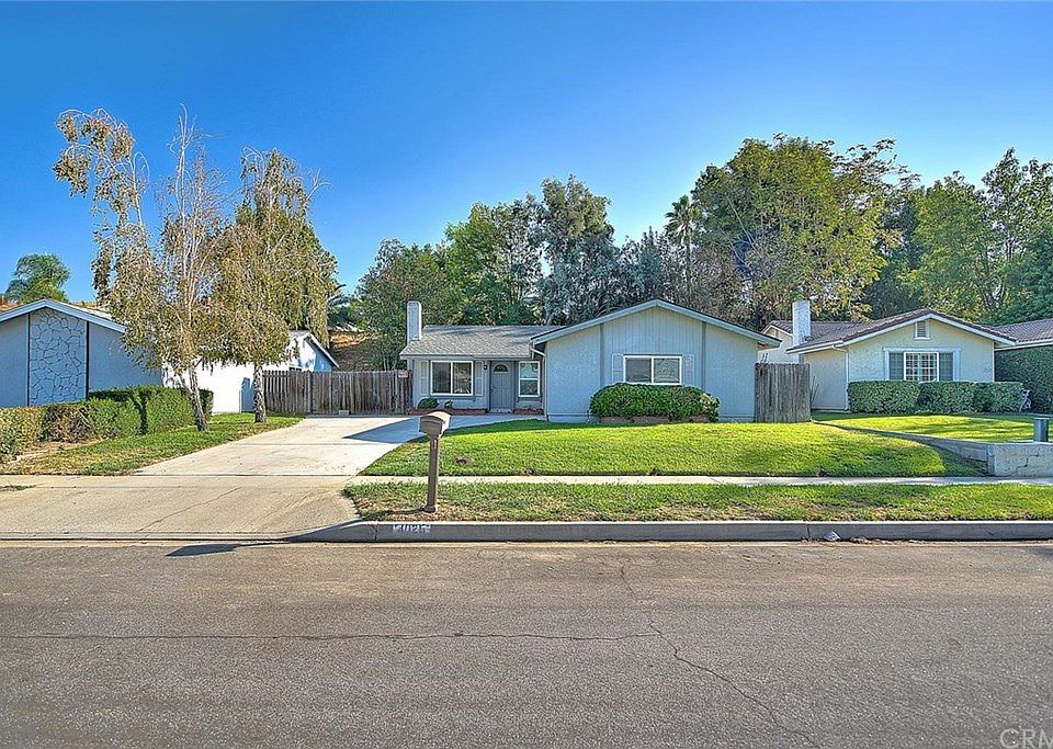 1st image of 4025 Aspen Ln