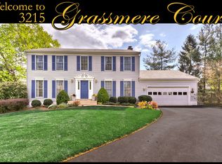 3215 Grassmere Ct, Herndon, VA 20171
