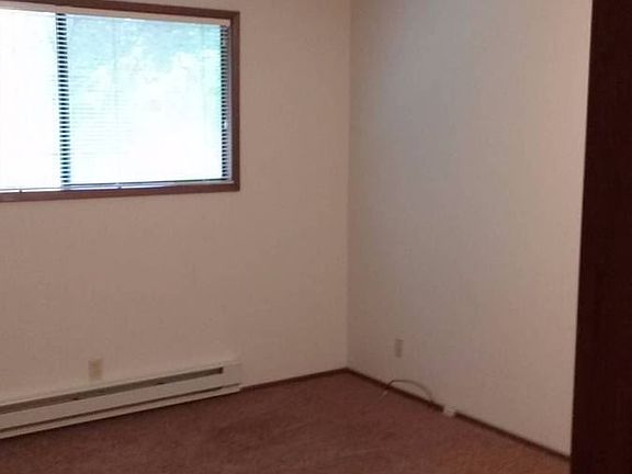 5th image of 1927 Plaza Way