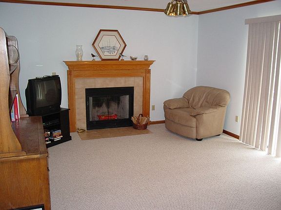 4th image of 260 Thomas Ave