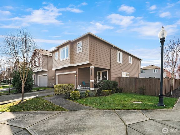 2nd image of 10502 189th Street E