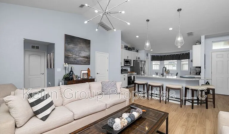4762 Drake Ave — Photo 14