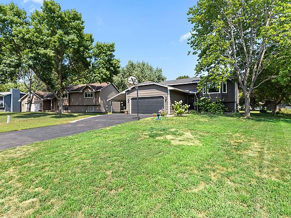 3rd image of 11010 Xylon Ln N