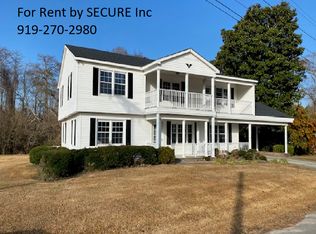 113 Rhodes Ave, Windsor, NC 27983