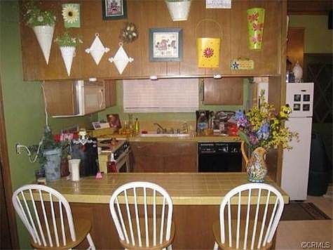 4th image of 24789 Bernard Dr