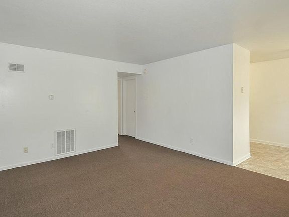 3rd image of 6703 Strawberry Ln