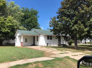 702 S Pine St, Rector, AR 72461