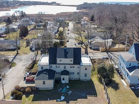 4th image of 118 Ruggles Ave #101