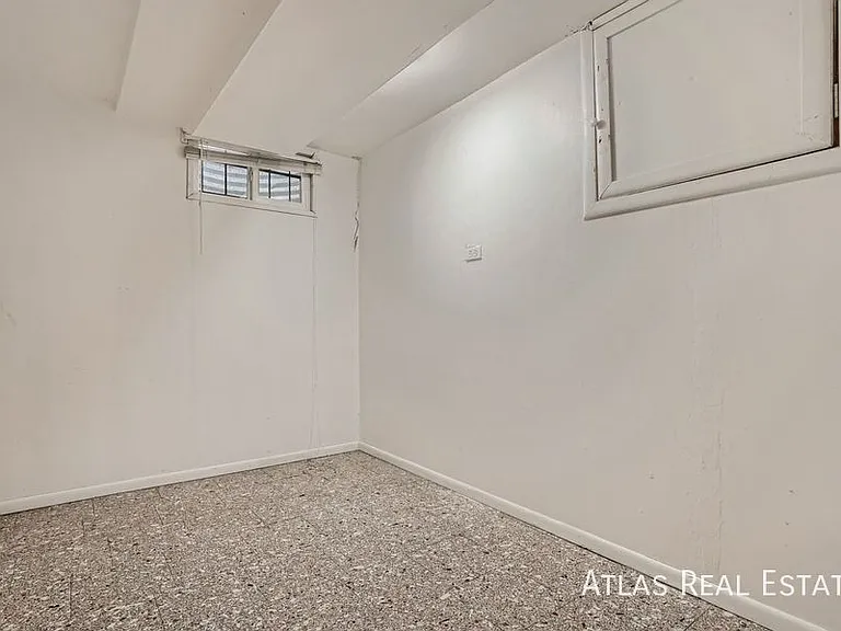 3296 S Geneva St — Photo 20