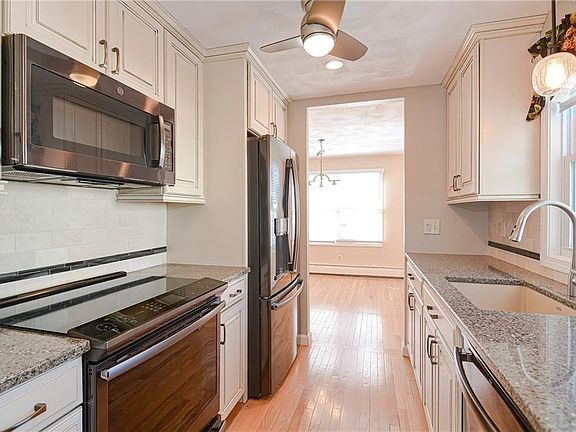 5th image of 121 Forestwood Dr Unit 14A