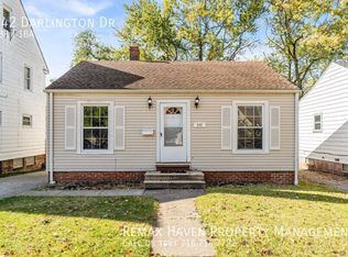 542 Darlington Dr, Bedford, OH