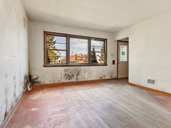 4th image of 3607 W 58th St
