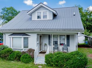 2424 Overlook Rd, Kingsport, TN 37664